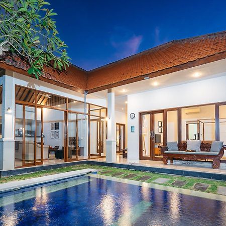 Mahayana Villa Batu Belig - Close To The Beach ชังกู ภายนอก รูปภาพ